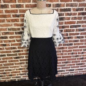 SHANI Floral Appliqué Bell-Sleeve Dress